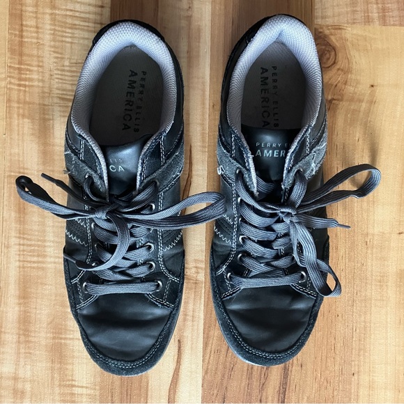 Men’s Perry Ellis Sneakers, size 10 - Picture 2 of 9